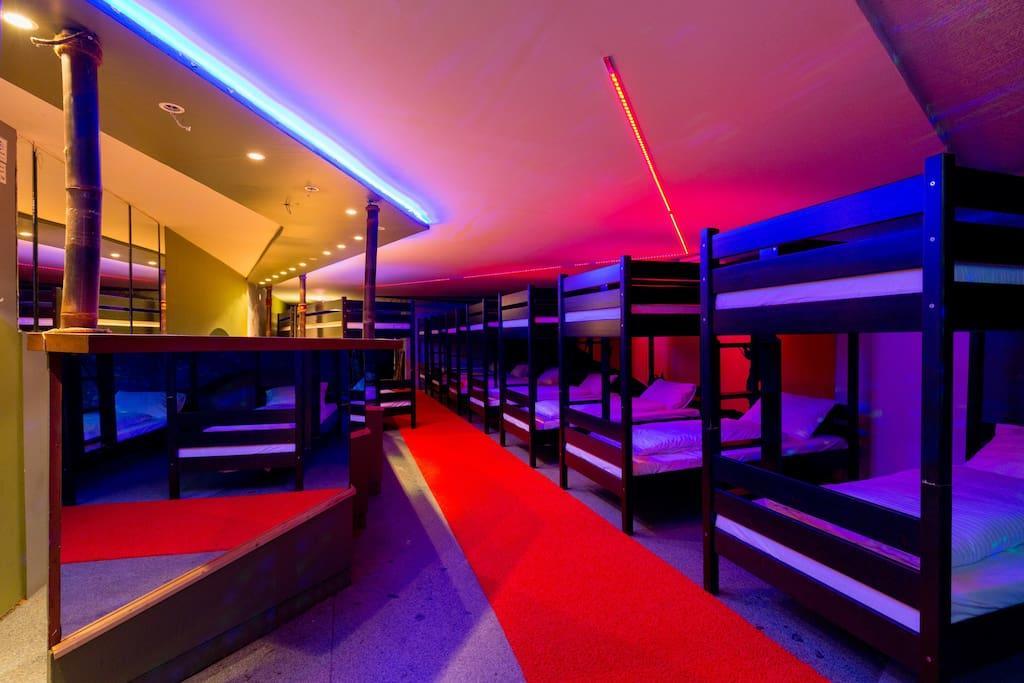 The Bachelor Bar - Bunker | Private Club Villa Budapest Luaran gambar